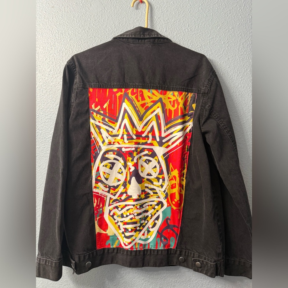 Men's Black Grafitti Denim Jacket nwt